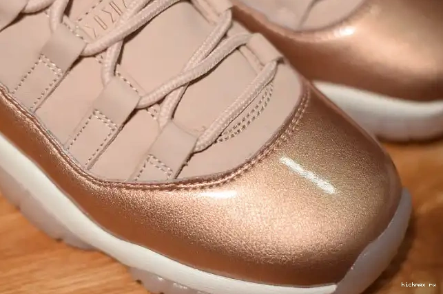 Rep MAX Rose Air Jordan GS Low Gold 11 AH7860-105 0606